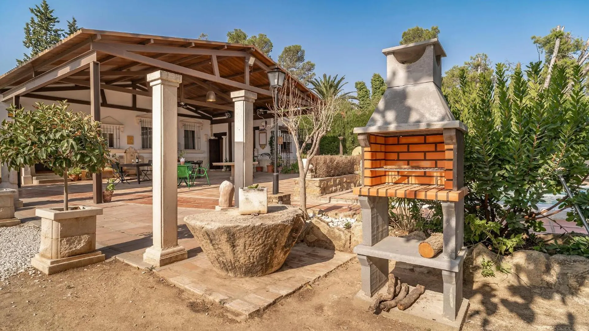 Holiday home Awesome Home In Montilla With Kitchen